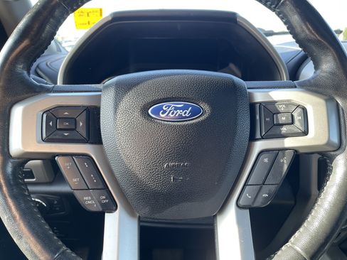 Used 2017 Ford F150 Lariat w/ Equipment Group 502A Luxury AWD/4WD image 17