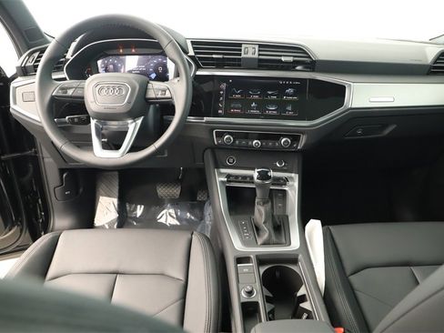 New 2025 Audi Q3 2.0T Premium image 18