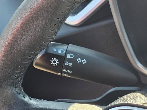 Used 2022 Toyota Corolla SE image 31