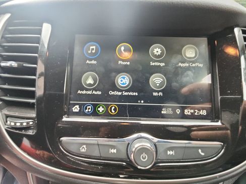 Used 2019 Chevrolet Trax LT w/ LT Convenience Package AWD/4WD image 18