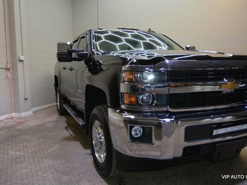 Used 2015 Chevrolet Silverado 2500 LT w/ LT Convenience Package AWD/4WD image 18