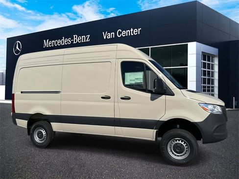 New 2025 Mercedes-Benz Sprinter 2500 image 2