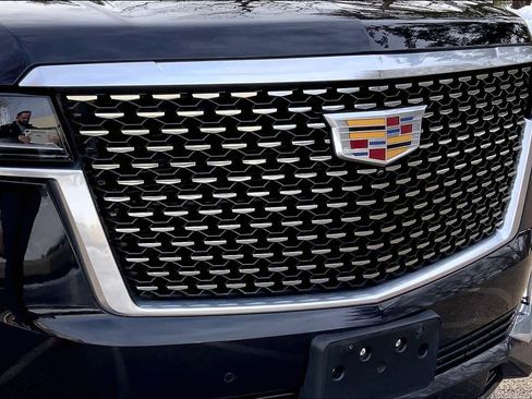 Used 2022 Cadillac Escalade Premium Luxury w/ Performance Package image 28