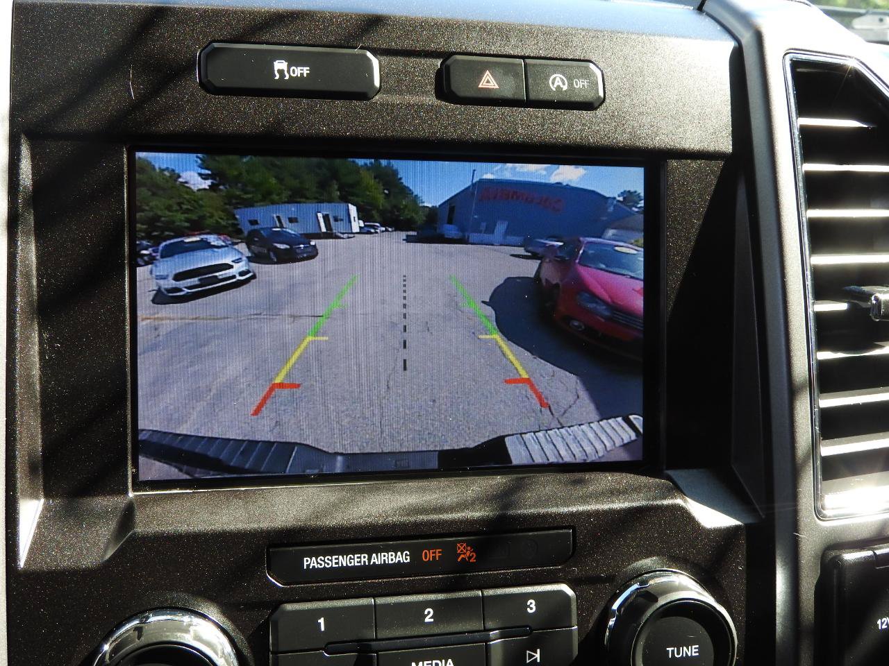 Used 2020 Ford F150 XLT w/ Equipment Group 302A Luxury AWD/4WD image 13