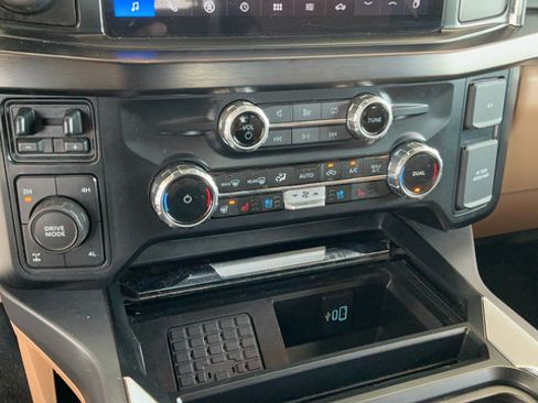 Used 2023 Ford F250 Lariat w/ Lariat Ultimate Package AWD/4WD image 17