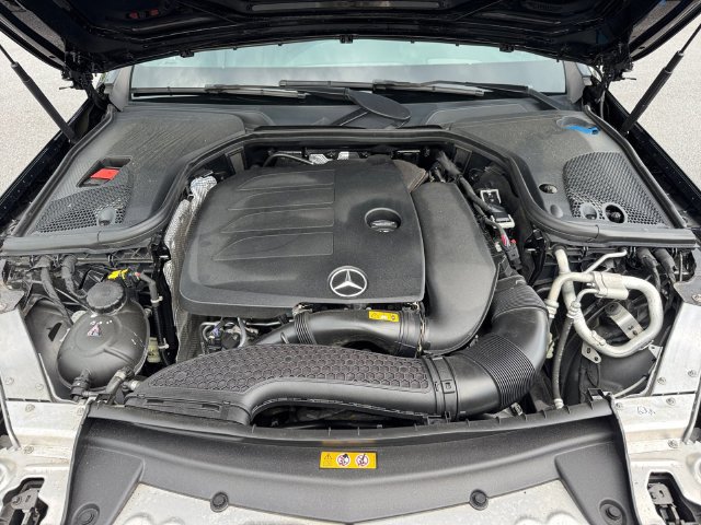 Used 2023 Mercedes-Benz E 350 4MATIC Sedan image 19