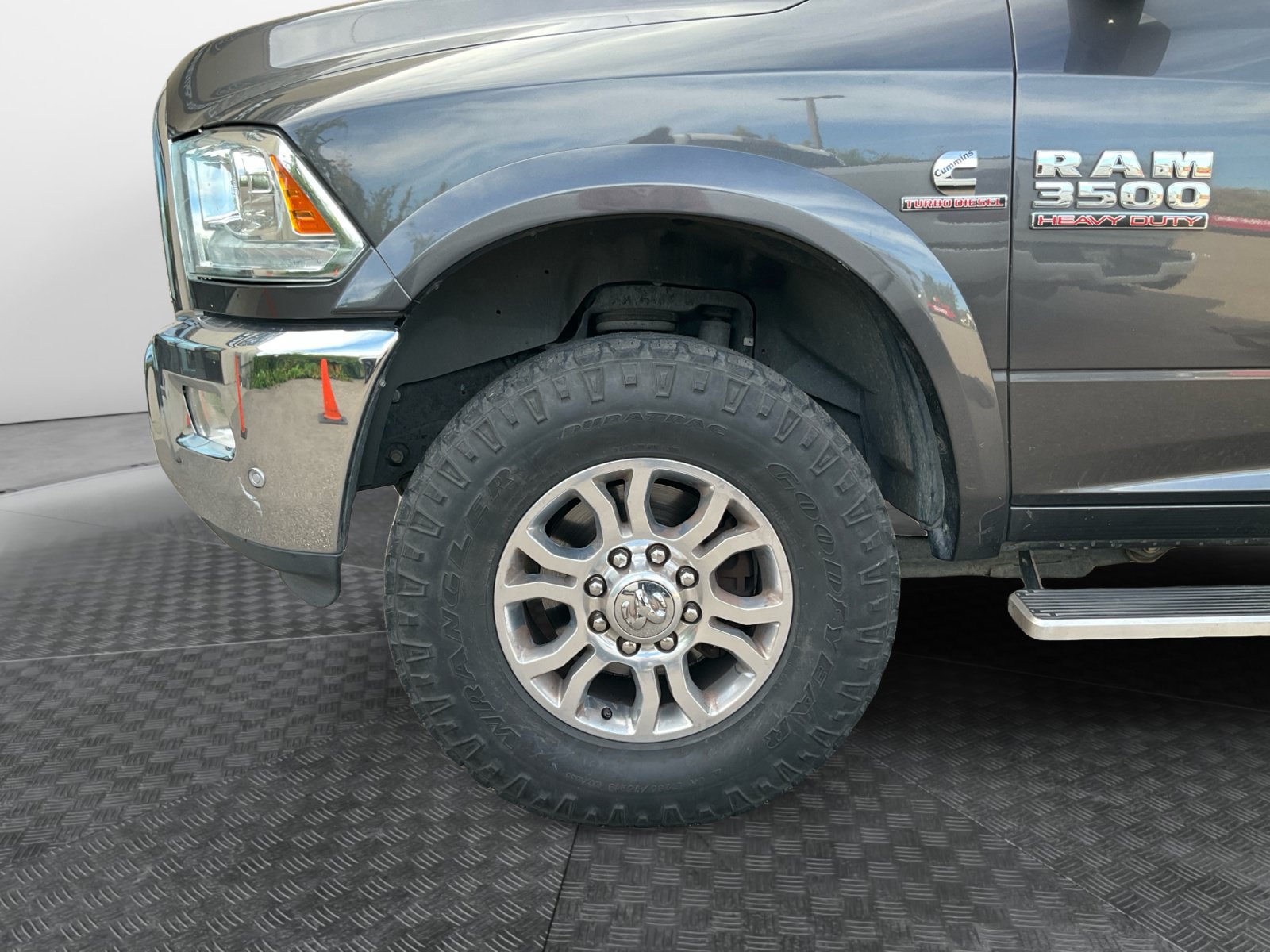 Used 2018 RAM 3500 Laramie AWD/4WD image 16