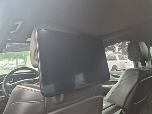 Used 2021 Cadillac Escalade Sport w/ Driver Assist Tech Package image 14