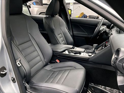 Used 2025 Lexus IS 350 F Sport image 9