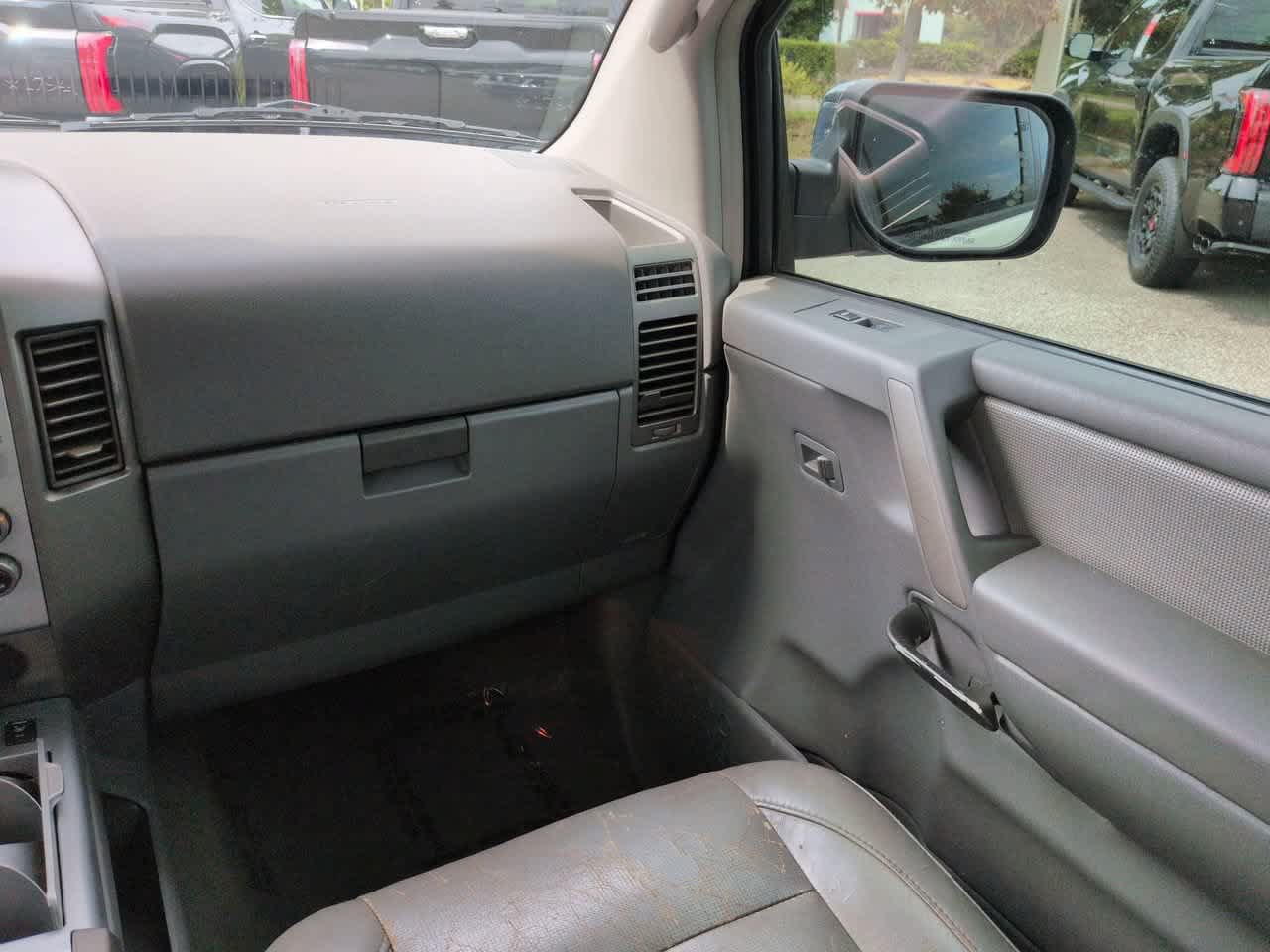 Used 2006 Nissan Armada LE w/ (U06) Technology Pkg (LE) RWD image 17