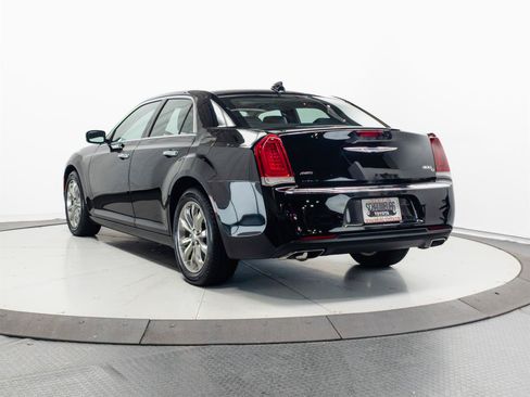 Used 2015 Chrysler 300 C AWD/4WD image 9