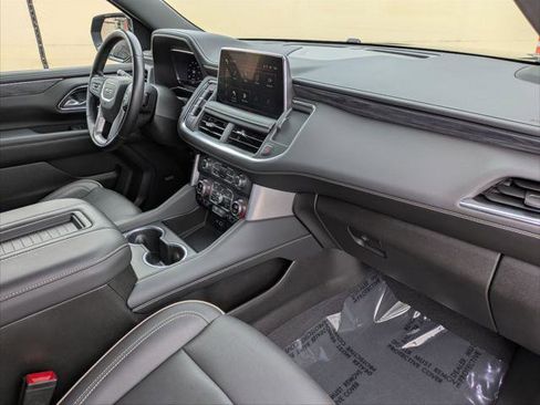 Used 2022 GMC Yukon XL SLT AWD/4WD image 24