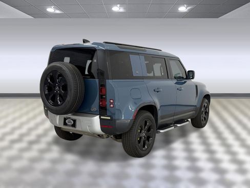Used 2020 Land Rover Defender 110 SE AWD/4WD image 9