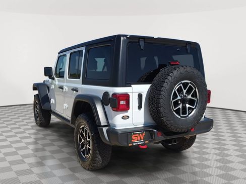 Used 2024 Jeep Wrangler Unlimited Rubicon AWD/4WD image 5