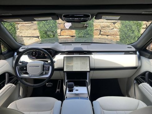 Used 2026 Land Rover Range Rover SE AWD/4WD image 12