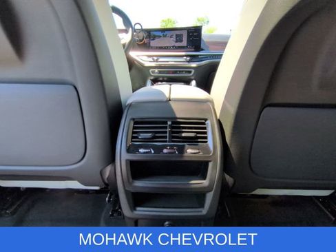 Used 2026 BMW X6 xDrive40i w/ Premium Package AWD/4WD image 23