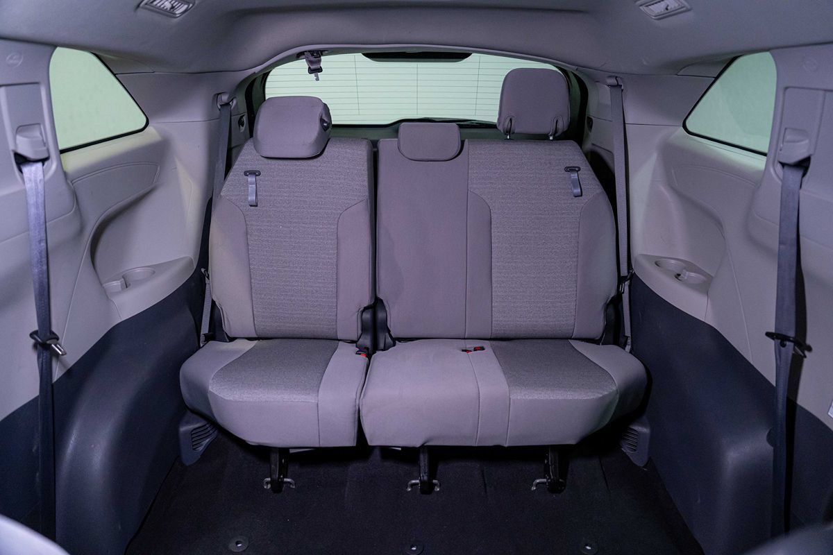Used 2023 Toyota Sienna LE FWD image 19