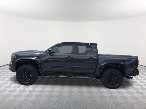 Certified 2025 Toyota Tacoma TRD Pro AWD/4WD image 14