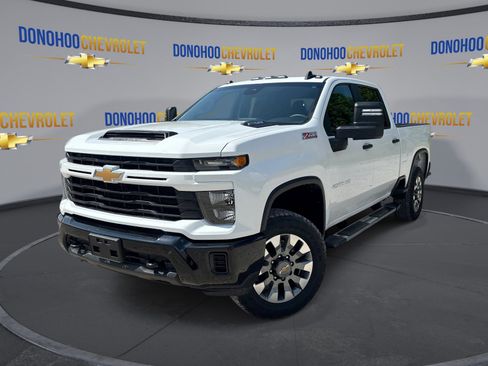 Used 2025 Chevrolet Silverado 2500 Custom w/ Z71 Off-Road Package AWD/4WD image 4