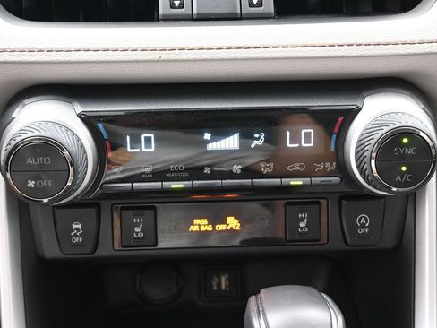 Used 2024 Toyota RAV4 XLE Premium AWD/4WD image 24