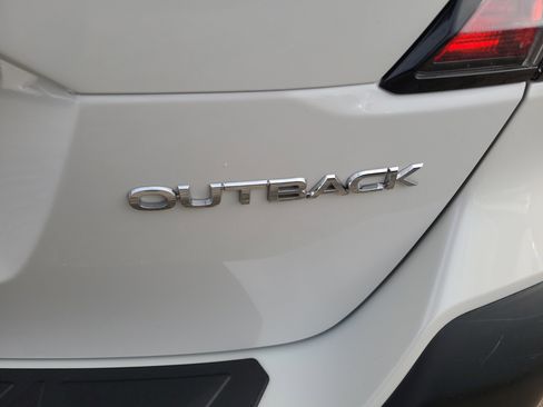 Used 2022 Subaru Outback Limited image 31
