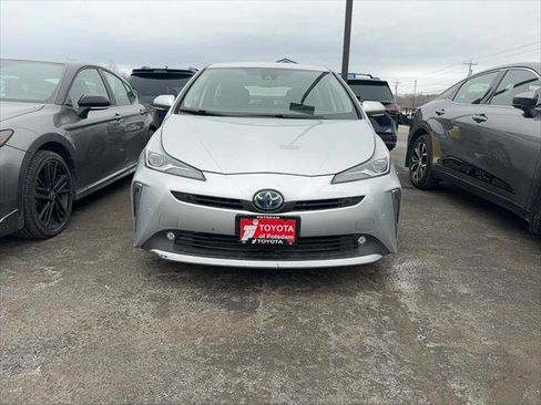 Certified 2022 Toyota Prius LE AWD/4WD image 1