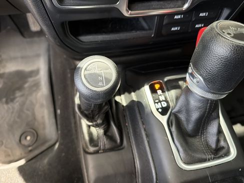 Used 2019 Jeep Wrangler Unlimited Sport AWD/4WD image 15