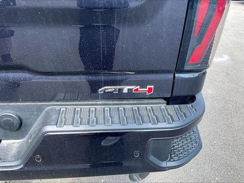 Used 2026 GMC Sierra 2500 AT4 AWD/4WD image 8