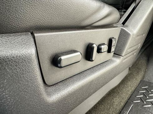 Used 2014 Ford F150 Lariat w/ Equipment Group 502A Luxury AWD/4WD image 12