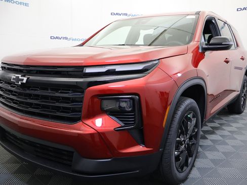 New 2026 Chevrolet Traverse LT w/ Midnight/Sport Edition image 11