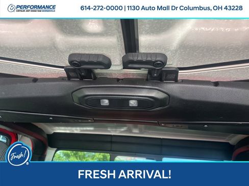 Used 2024 Jeep Gladiator Mojave w/ Technology Group AWD/4WD image 22