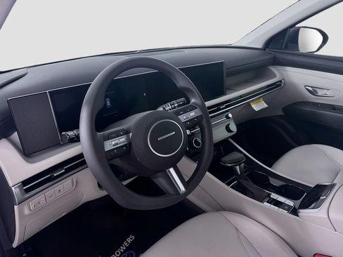 New 2026 Hyundai Tucson SEL FWD image 9