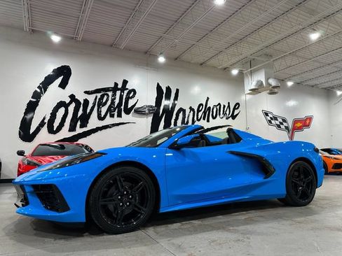 Used 2025 Chevrolet Corvette Stingray Convertible w/ 1LT RWD image 1
