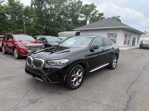 Used 2023 BMW X4 xDrive30i w/ Parking Assistance Package AWD/4WD image 3