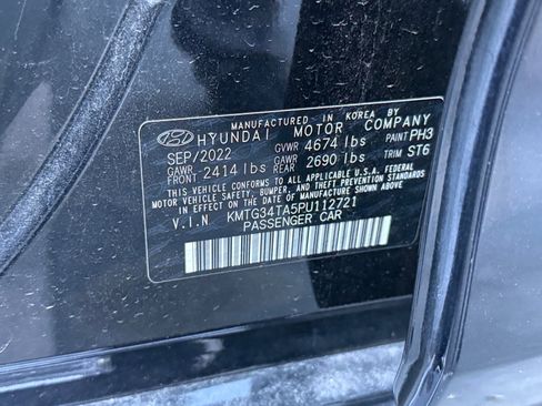 Used 2023 Genesis G70 2.0T w/ Sport Prestige Package image 17