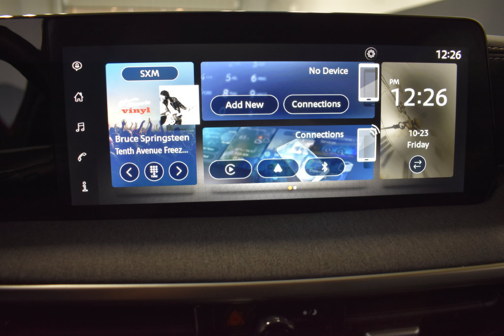 Certified 2025 Nissan Kicks SV FWD image 21