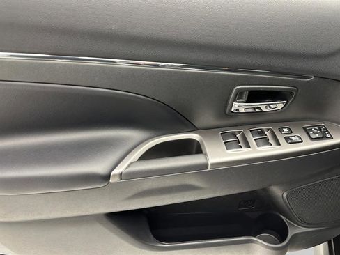 Used 2025 Mitsubishi Outlander Sport SE AWD/4WD image 14