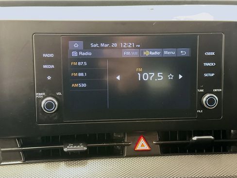 Used 2025 Kia Sportage LX image 21