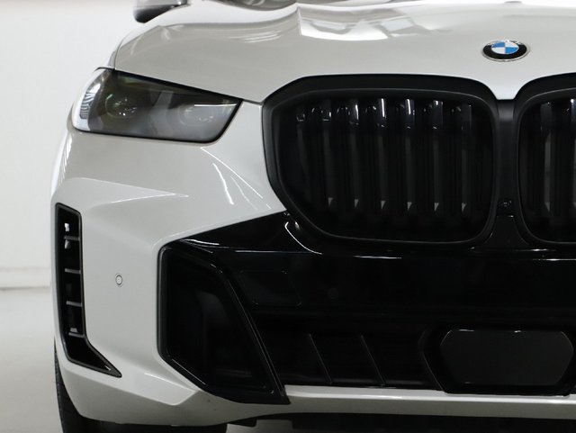 Used 2026 BMW X5 xDrive40i w/ M Sport Package AWD/4WD image 7