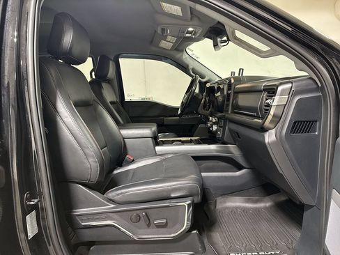 Used 2023 Ford F250 Lariat w/ Sport Appearance Package AWD/4WD image 22
