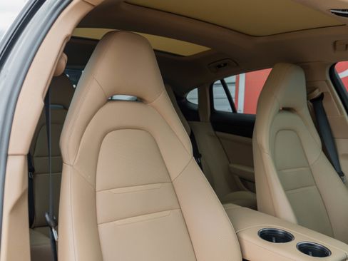 Used 2022 Porsche Panamera 4S AWD/4WD image 26