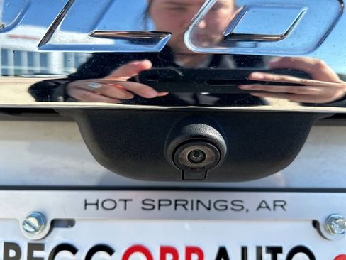 Used 2023 Ford Explorer XLT w/ Equipment Group 202A image 8