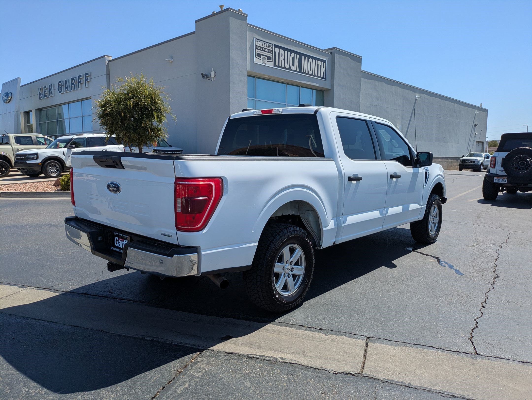 Used 2022 Ford F150 XLT w/ Equipment Group 301A Mid AWD/4WD image 3