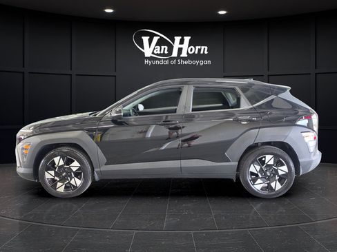 Certified 2025 Hyundai Kona SEL FWD image 4
