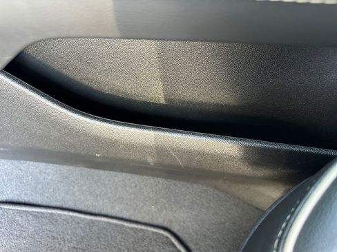 Used 2022 GMC Yukon XL SLT w/ SLT Premium Package image 20