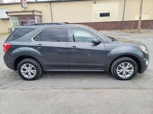 Used 2017 Chevrolet Equinox LT w/ Convenience Package AWD/4WD image 4