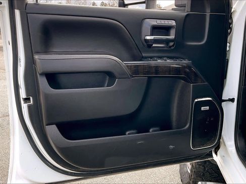 Used 2016 GMC Sierra 3500 Denali w/ Duramax Plus Package image 19