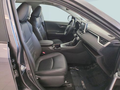 Used 2021 Toyota RAV4 Limited AWD/4WD image 28