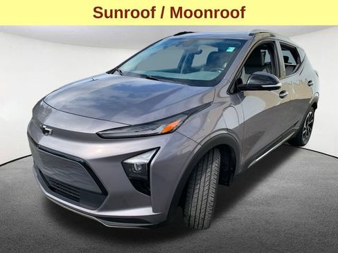 Used 2023 Chevrolet Bolt EUV Premier w/ Sun & Sound Package image 5