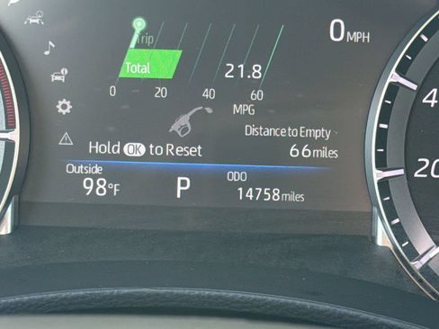 Used 2026 Toyota Highlander XLE AWD/4WD image 25